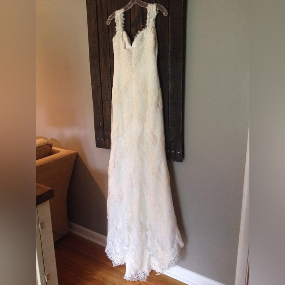 Pronovias Barcelona Beautiful Lace Wedding Gown Never Worn Size 8 - Picture 4 of 7